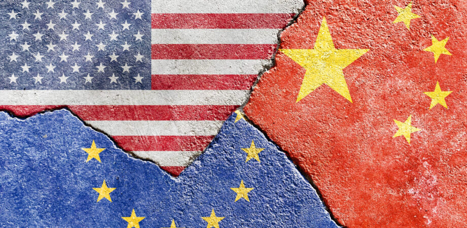 Grunge,Usa,Vs,Eu,Vs,China,National,Flags,Icon,Isolated